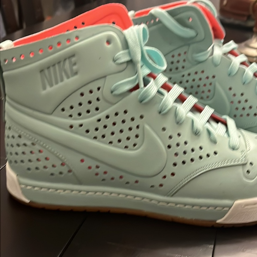 Nike Air Royalty MD LT VT NRG Shoes Sneakers new Mint Candy Womens Size 8.5 - Picture 10 of 16